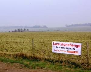 Banner-at-Stonehenge-web