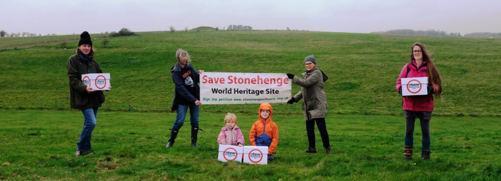 Send off of Stonehenge Alliance petition from three generations